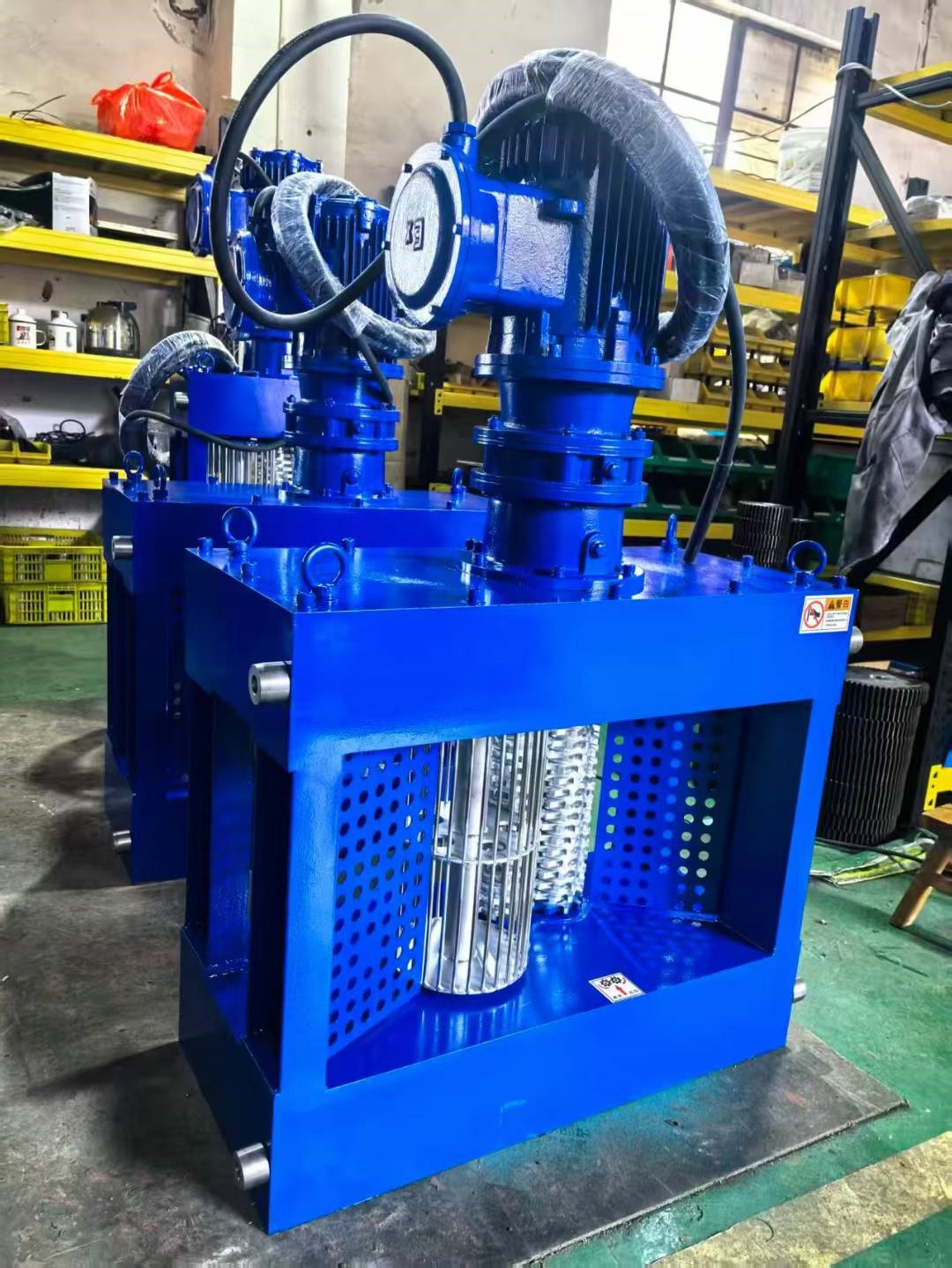 破碎機(jī)安裝使用維護(hù)說(shuō)明書(shū)