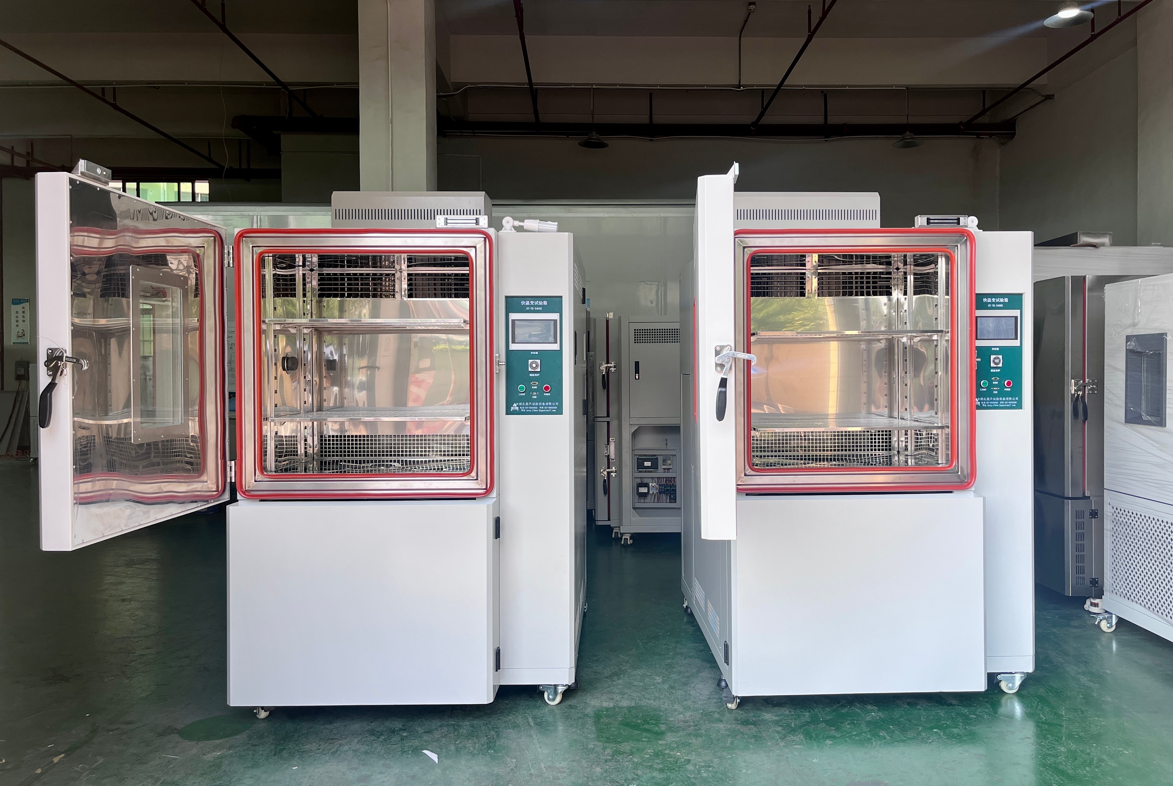 高天线性2台线性1000L高低温试验箱完工出货